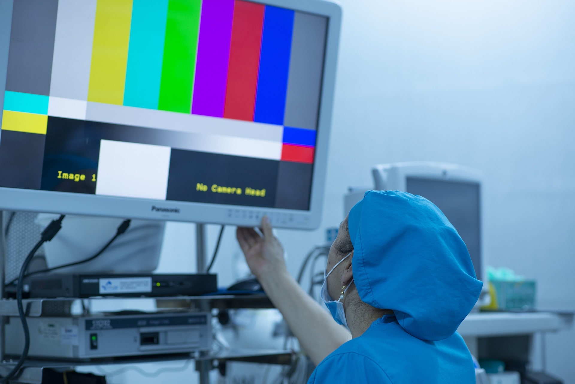 components-of-a-patient-monitoring-system-software-computer-screen